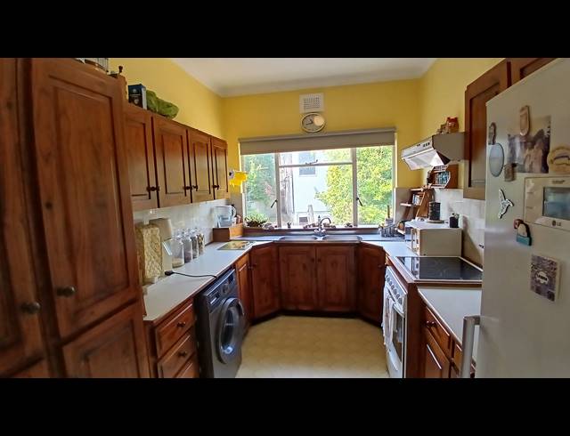 2 BEDROOM APARTMENT FOR SALE IN ESSENWOOD